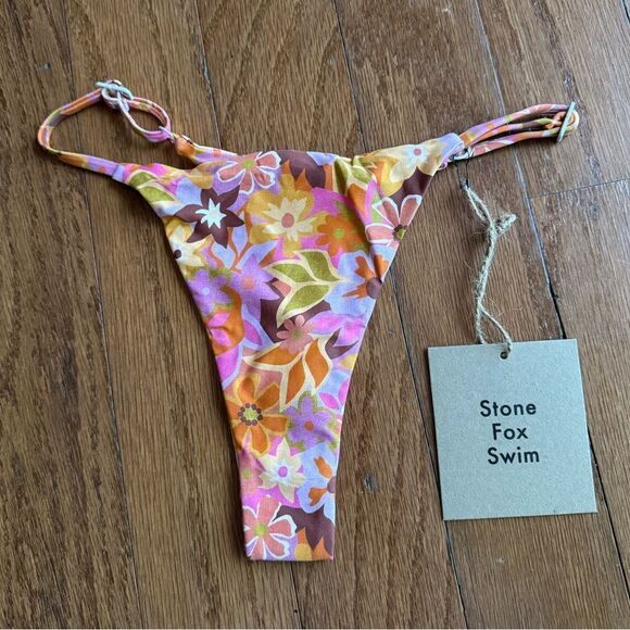 NWT REVOLVE Isle Bikini Bottom in Retro Pop STONE FOX SWIM Size Small - Picture 4 of 6